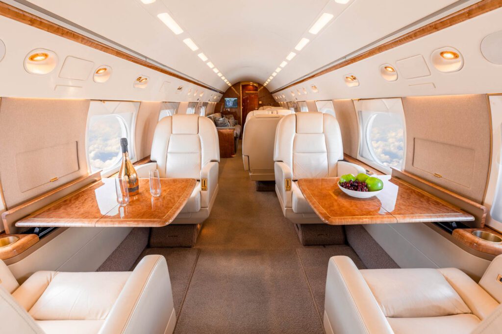 Gulfstream GIV-SP N707WE interior