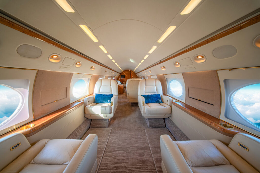 Gulfstream GIV-SP N707WE interior