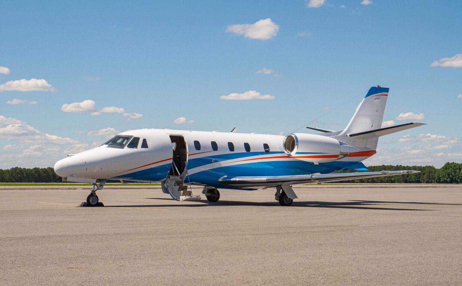 Image of tail N560WG